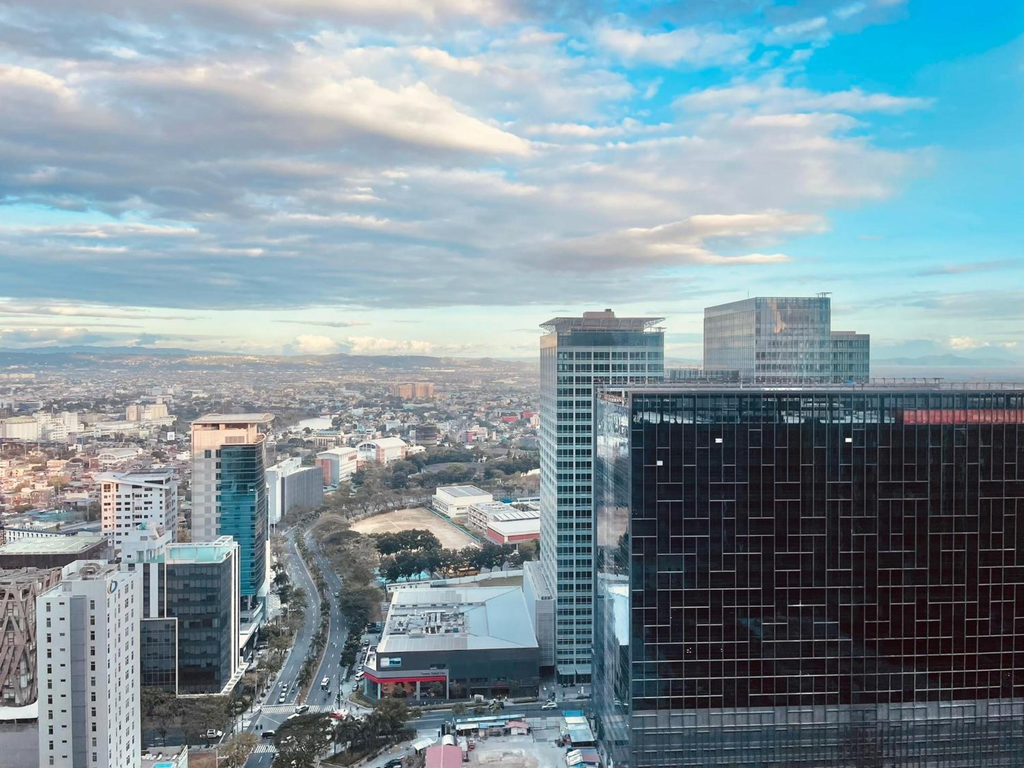 Uptown Parksuites Bgc Taguig Kültér fotó