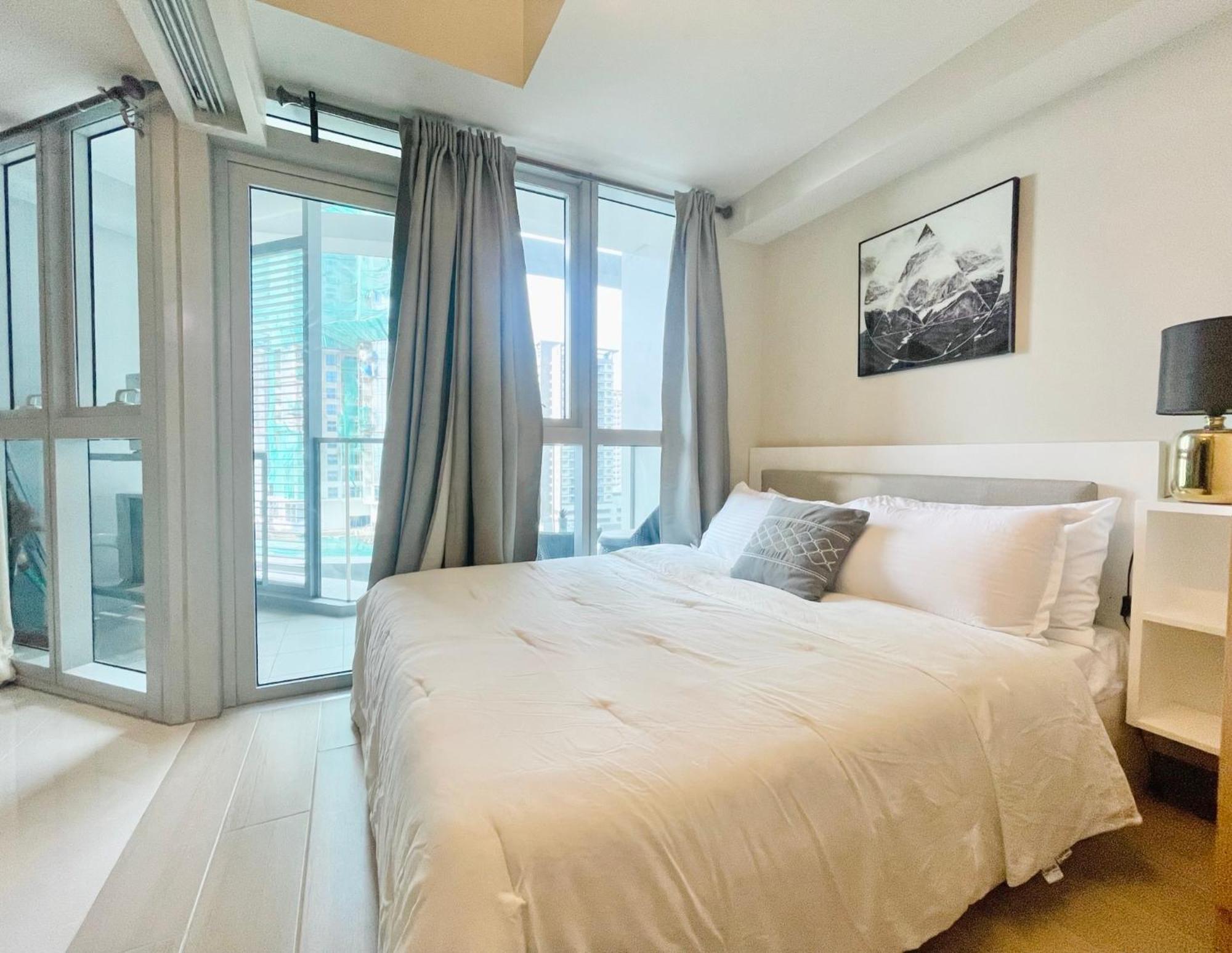 Uptown Parksuites Bgc Taguig Kültér fotó